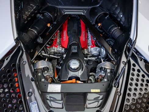 Used 2022 Ferrari SF90 Stradale AWD/4WD image 26