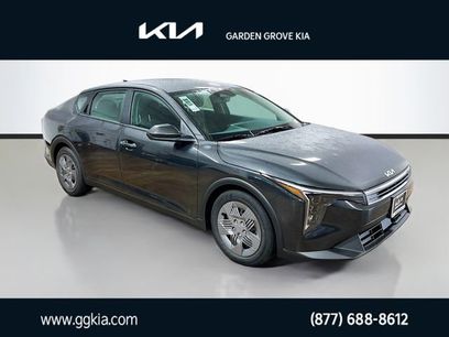 New 2025 Kia K4 LX