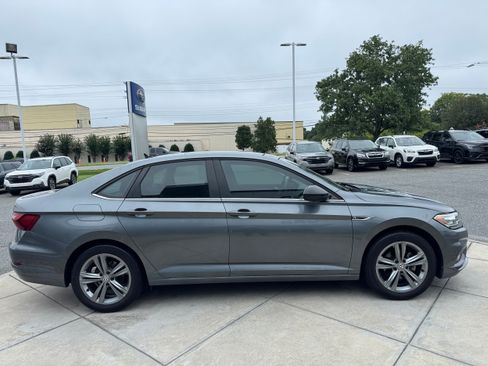 Used 2020 Volkswagen Jetta R-Line FWD image 5