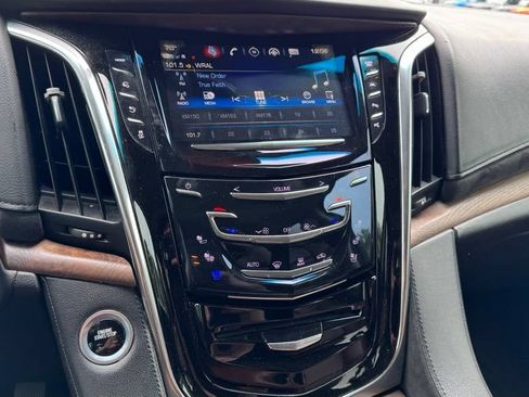 Used 2018 Cadillac Escalade ESV Premium Luxury AWD/4WD image 12