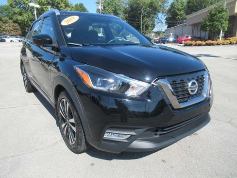 Used 2018 Nissan Kicks SR w/ Exterior Electronics Package image 10