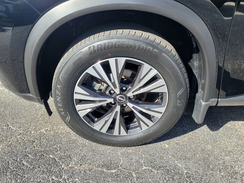 Certified 2023 Nissan Rogue SV AWD/4WD image 4