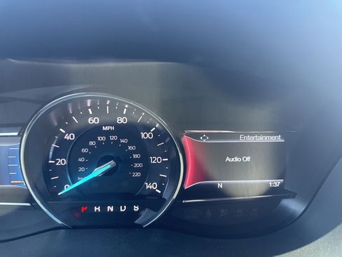 Used 2019 Ford Explorer Limited w/ Ford Safe & Smart Package AWD/4WD image 12