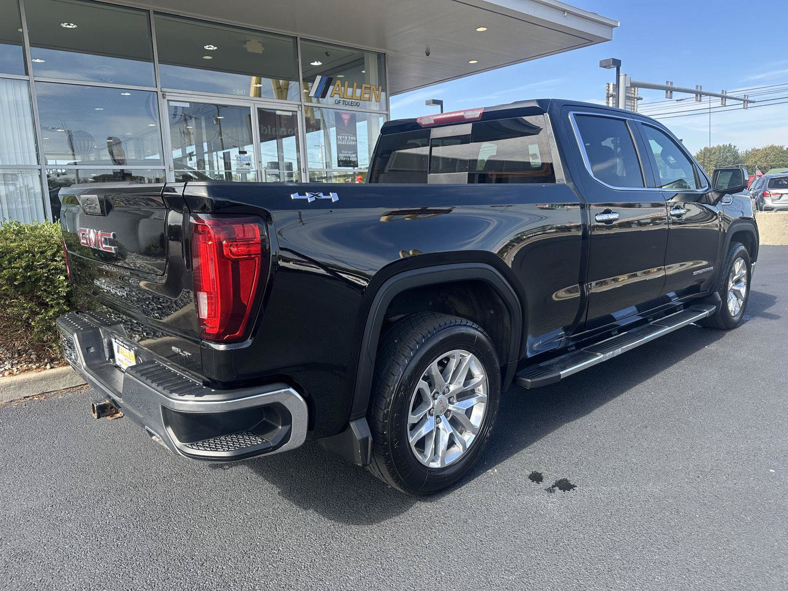 Used 2019 GMC Sierra 1500 SLT w/ SLT Premium Package AWD/4WD image 13