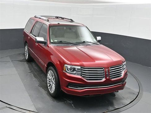 Used 2017 Lincoln Navigator Select image 39