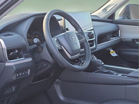 New 2026 Toyota Grand Highlander Limited image 21