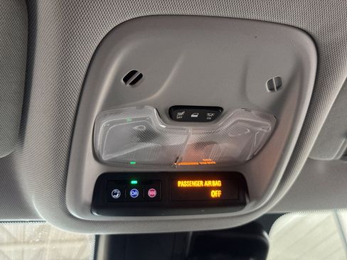 Used 2025 Chevrolet TrailBlazer LT image 33