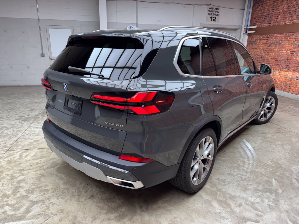 Used 2026 BMW X5 xDrive40i w/ Climate Comfort Package AWD/4WD image 5