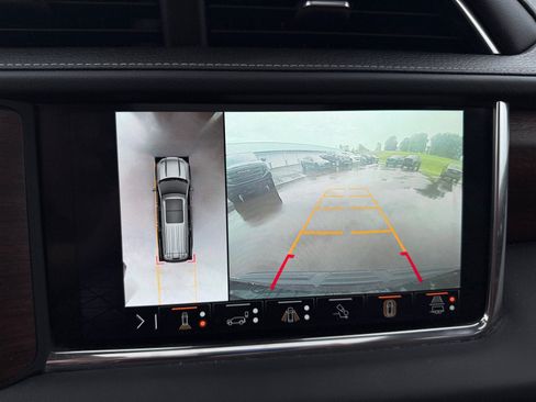 Used 2023 GMC Yukon XL Denali Ultimate AWD/4WD image 19