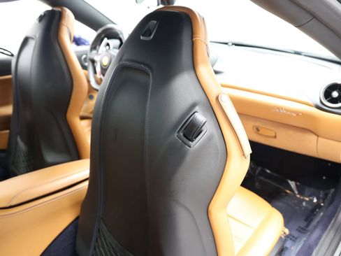 Used 2017 Ferrari California T image 92