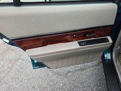 Used 1997 Buick Le Sabre Custom w/ Headliner Lighting Pkg FWD image 12