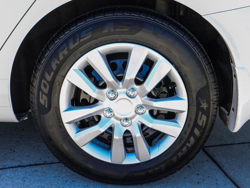 Used 2024 Nissan Versa S w/ Trunk Package image 20