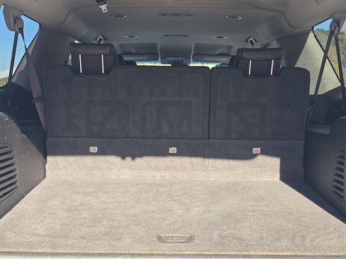 Used 2019 GMC Yukon XL SLT image 15