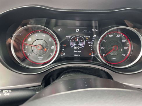 Used 2023 Dodge Charger SXT image 9