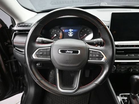 Used 2022 Jeep Compass Trailhawk w/ Trailhawk Convenience Group AWD/4WD image 21