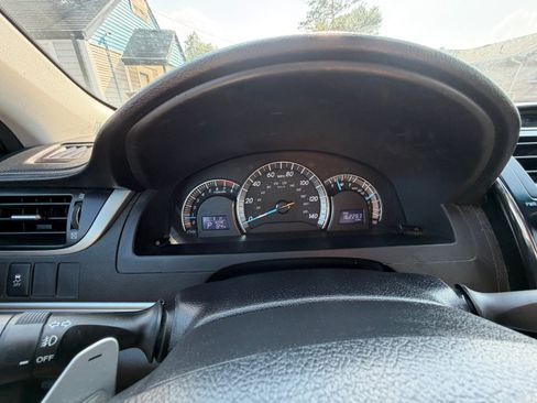 Used 2014 Toyota Camry SE FWD image 16