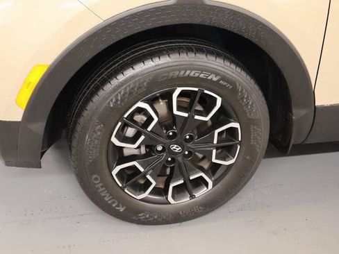 Used 2023 Hyundai Santa Cruz SEL image 5