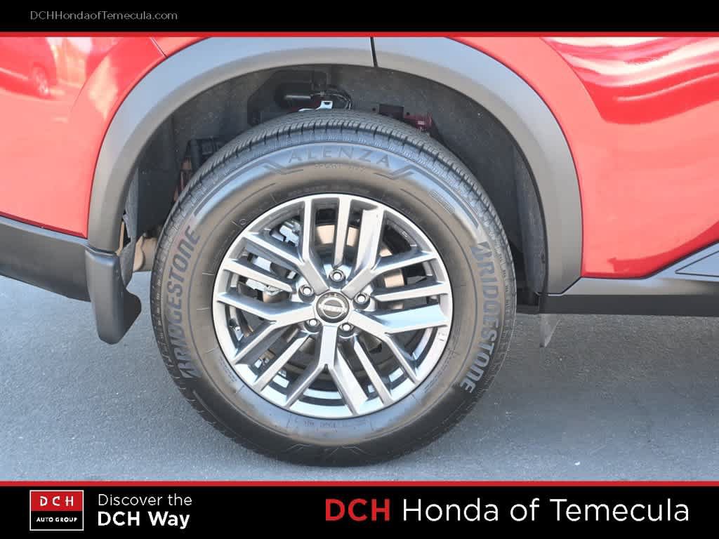Used 2025 Nissan Rogue S FWD image 23