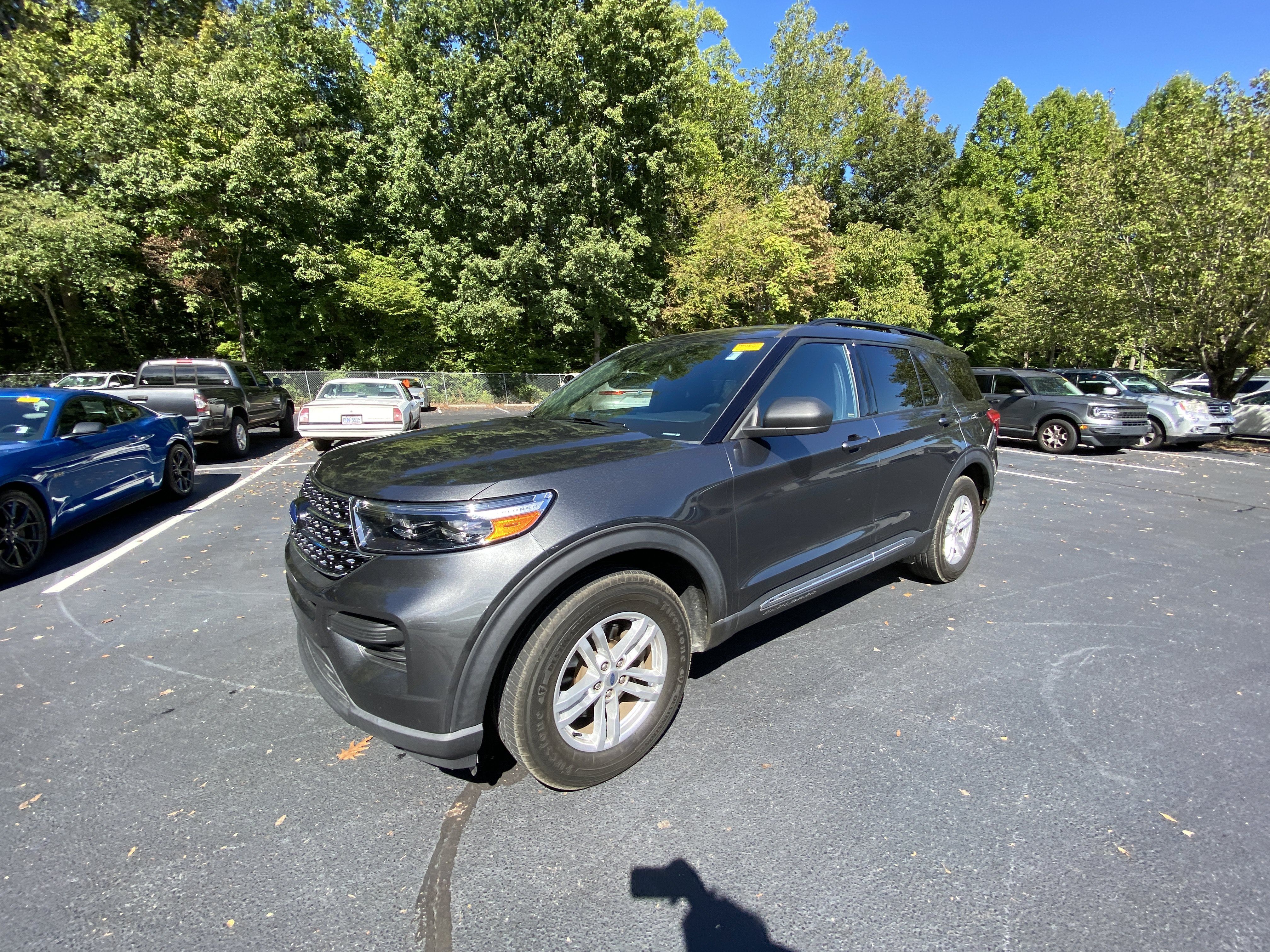 Used 2020 Ford Explorer XLT w/ Class III Trailer Tow Package AWD/4WD image 12