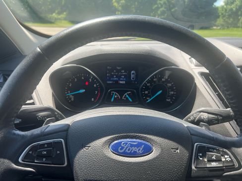Used 2017 Ford Escape SE w/ SE Leather Comfort Package AWD/4WD image 11