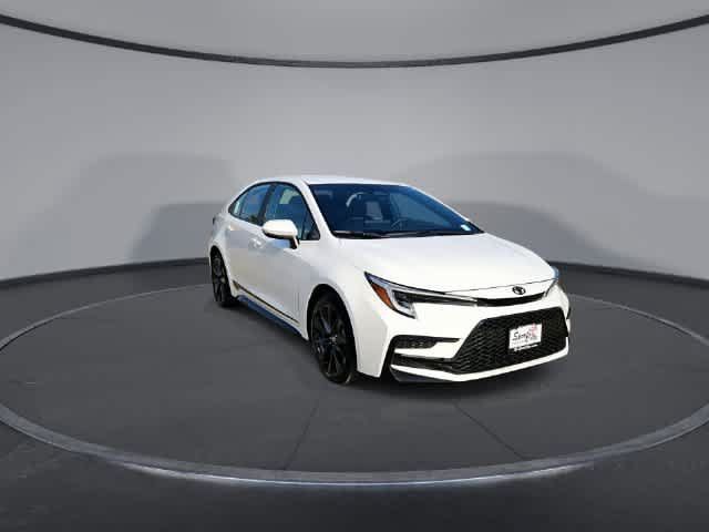 Used 2026 Toyota Corolla SE FWD image 2