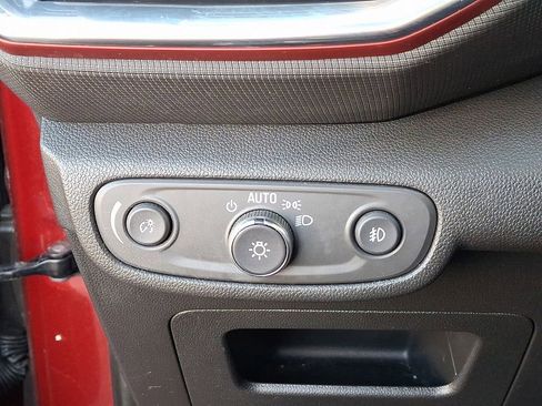 Used 2023 Chevrolet TrailBlazer RS image 31