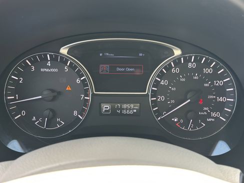 Used 2014 Nissan Altima 2.5 SL w/ Moonroof Package image 26