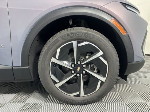 New 2026 Chevrolet Equinox EV LT image 11