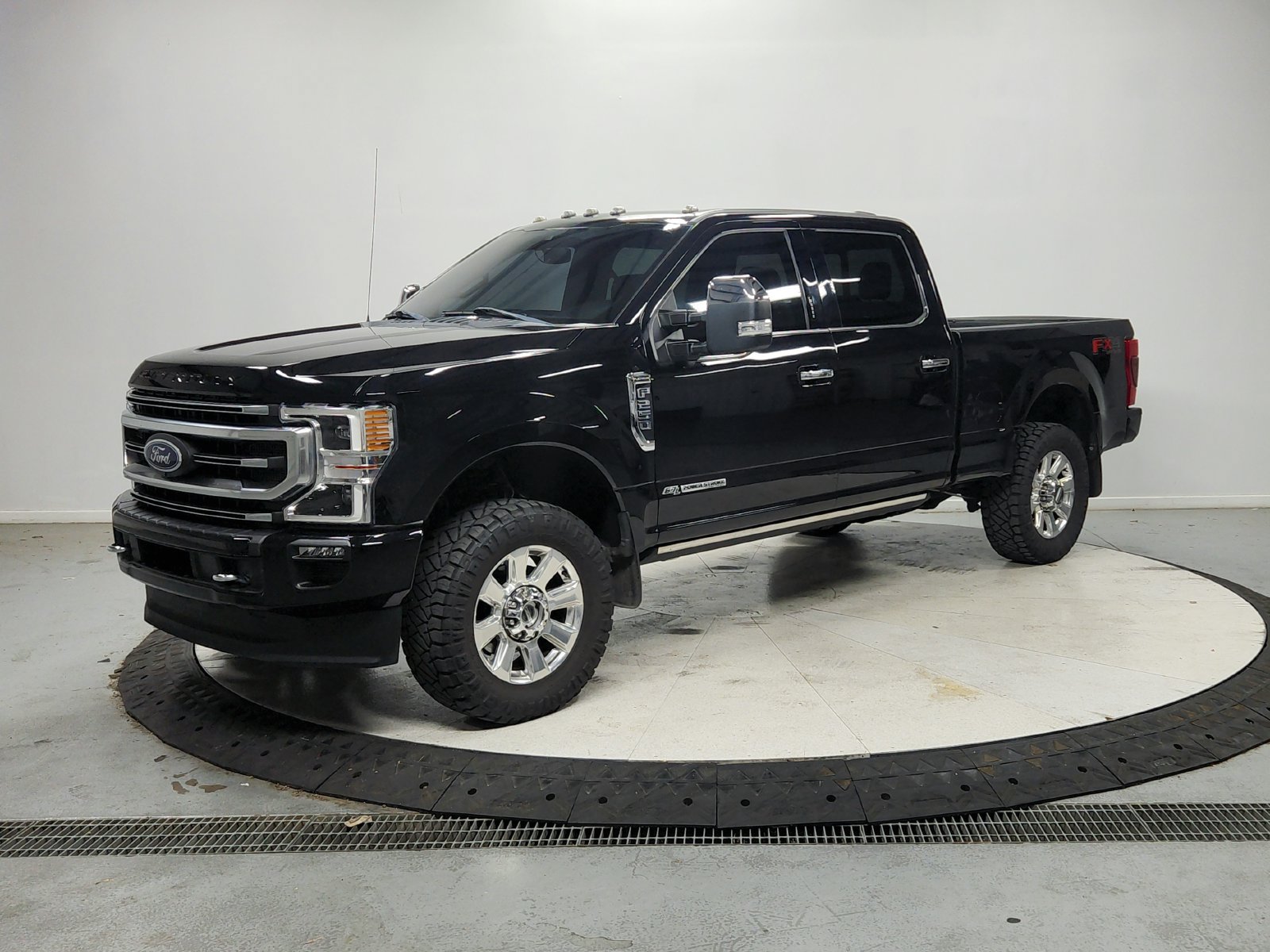 Used 2020 Ford F250 Platinum AWD/4WD image 4
