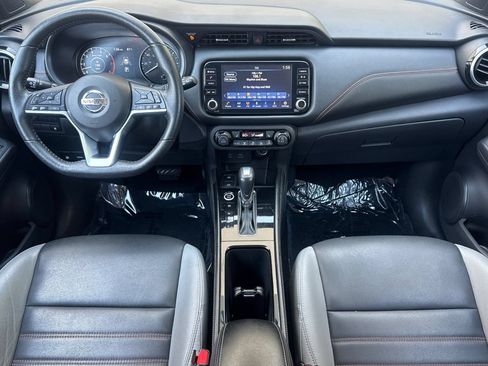 Used 2021 Nissan Kicks SR w/ SR Premium Package FWD image 13