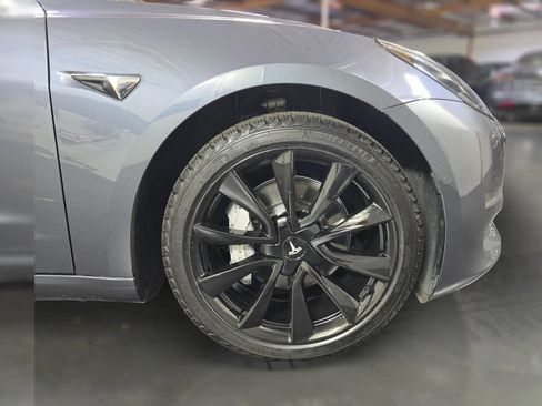 Used 2020 Tesla Model 3 Standard Range Plus RWD image 16
