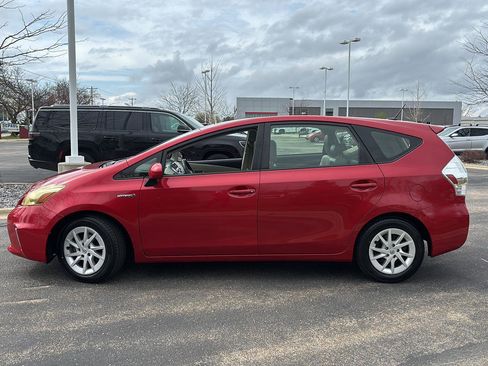 Used 2012 Toyota Prius V Three image 23