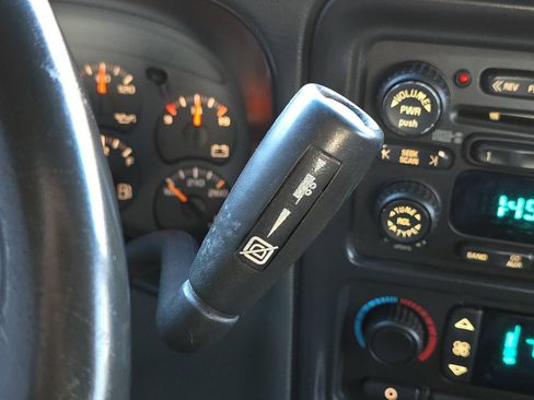 Used 2004 Chevrolet Silverado 3500 LT w/ Heavy-Duty Power Package image 16