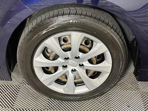 Used 2022 Toyota Corolla LE image 11