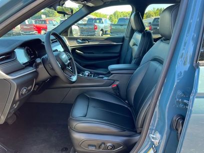 New 2027 Jeep Grand Cherokee Limited w/ Trailer Tow Package
