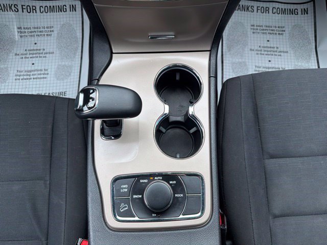 Used 2014 Jeep Grand Cherokee Laredo w/ 18" Wheel & 8.4" Radio Group AWD/4WD image 23