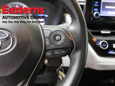 Used 2022 Toyota Corolla SE FWD image 15