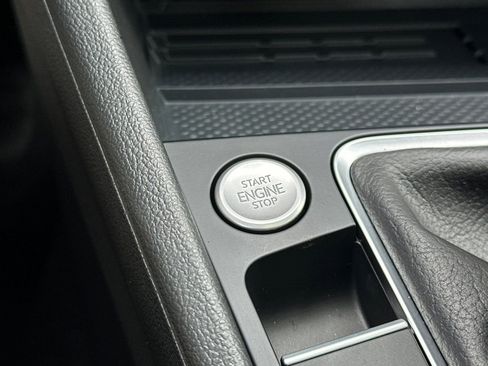 New 2026 Volkswagen Jetta SE FWD image 19