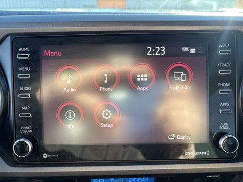 Used 2021 Toyota Tacoma TRD Off-Road w/ Technology Package image 20