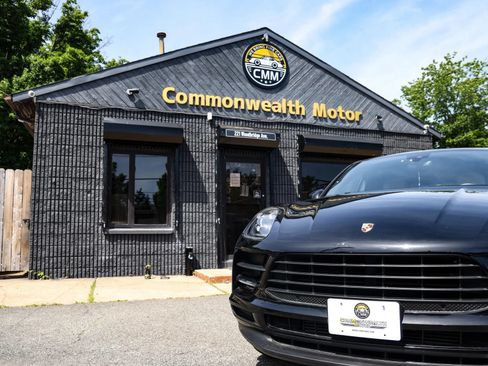 Used 2020 Porsche Macan AWD/4WD image 38