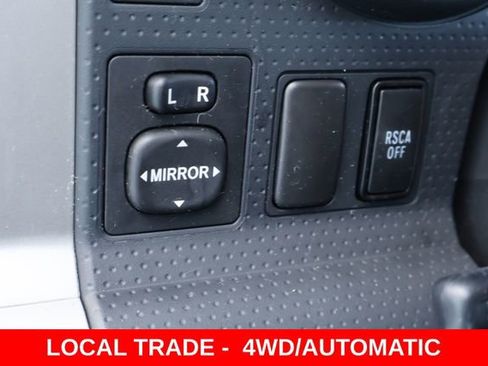 Used 2012 Toyota FJ Cruiser 4WD w/ Convenience Pkg image 22