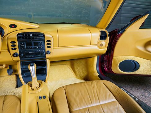 Used 2000 Porsche 911 Carrera image 16