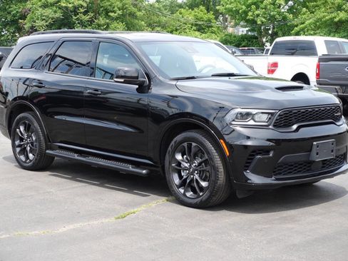 Used 2024 Dodge Durango R/T w/ Blacktop Package AWD/4WD image 3