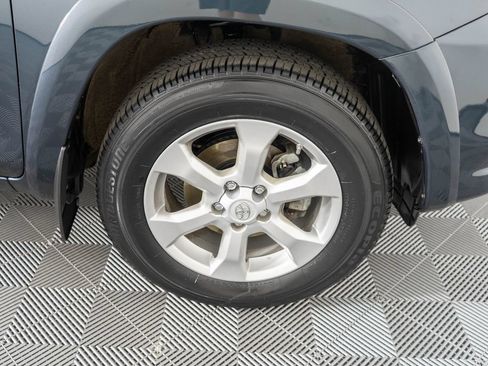 Used 2010 Toyota RAV4 Limited AWD/4WD image 32