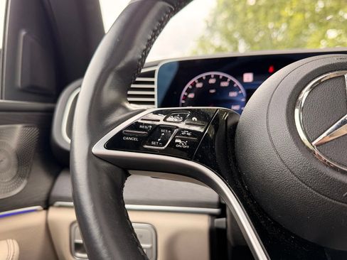 Used 2024 Mercedes-Benz GLE 450e 4MATIC image 24