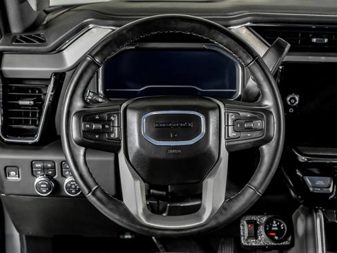 Used 2025 GMC Sierra 3500 Denali w/ Denali Reserve Package AWD/4WD image 17