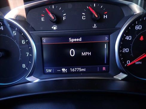 Used 2024 Chevrolet Equinox RS FWD image 26