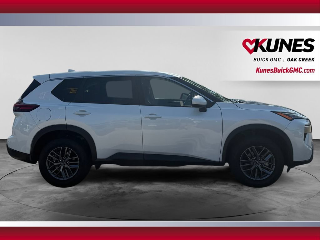 Used 2026 Nissan Rogue SV AWD/4WD image 12
