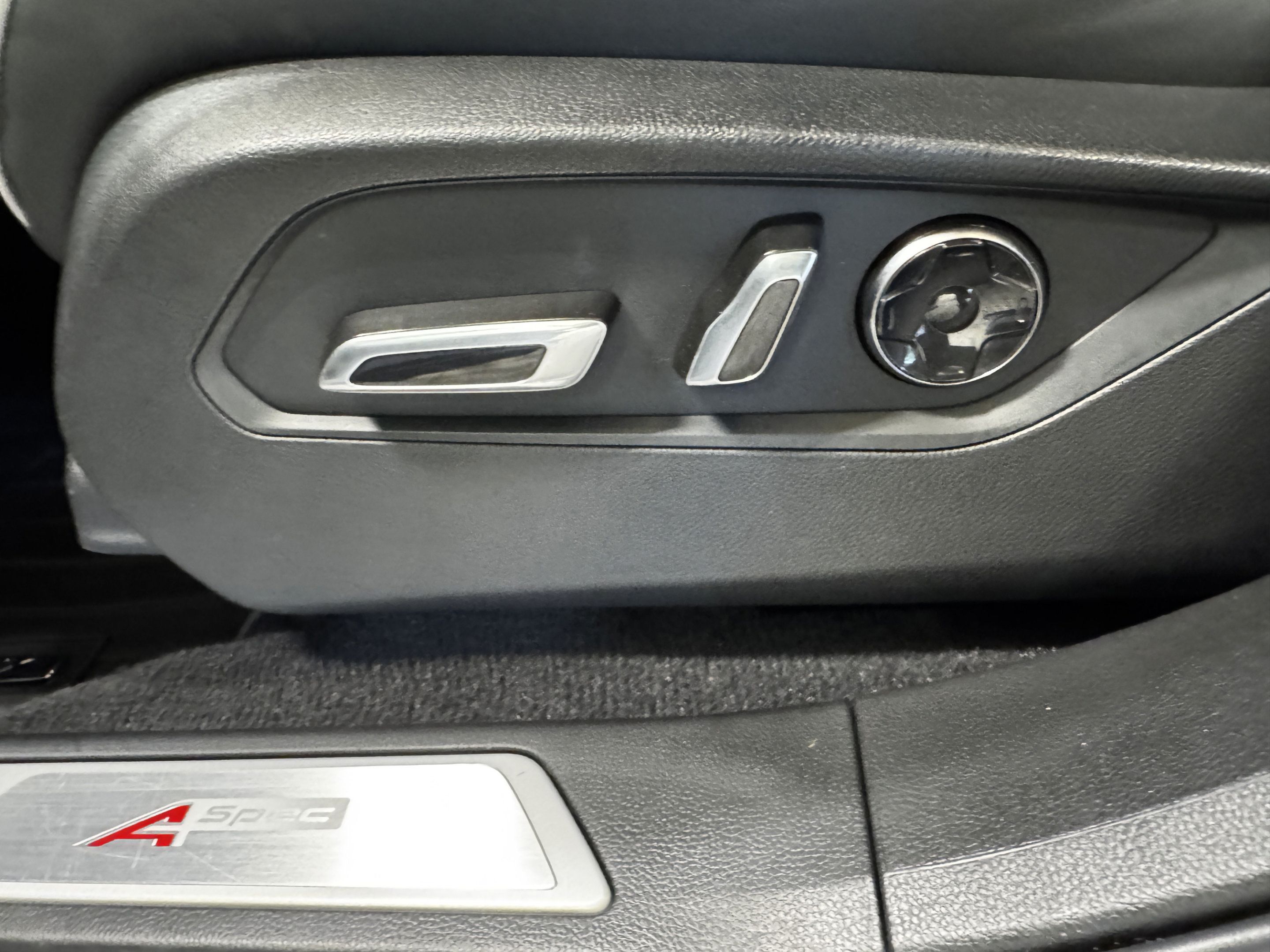 Used 2020 Acura RDX w/ Advance Package FWD image 32