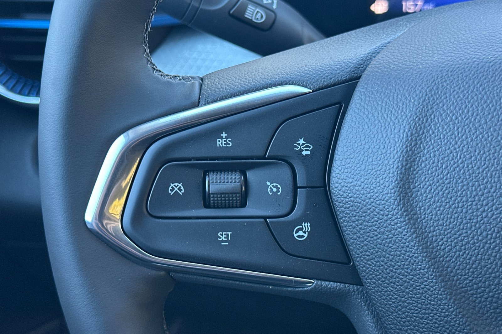 New 2026 Chevrolet Trax LT w/ Driver Confidence Package FWD image 26